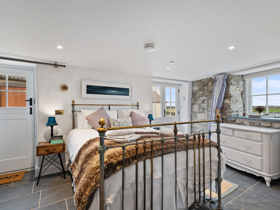 Swn y Mor, Whitesands Beach, Pembrokeshire Master Bedroom