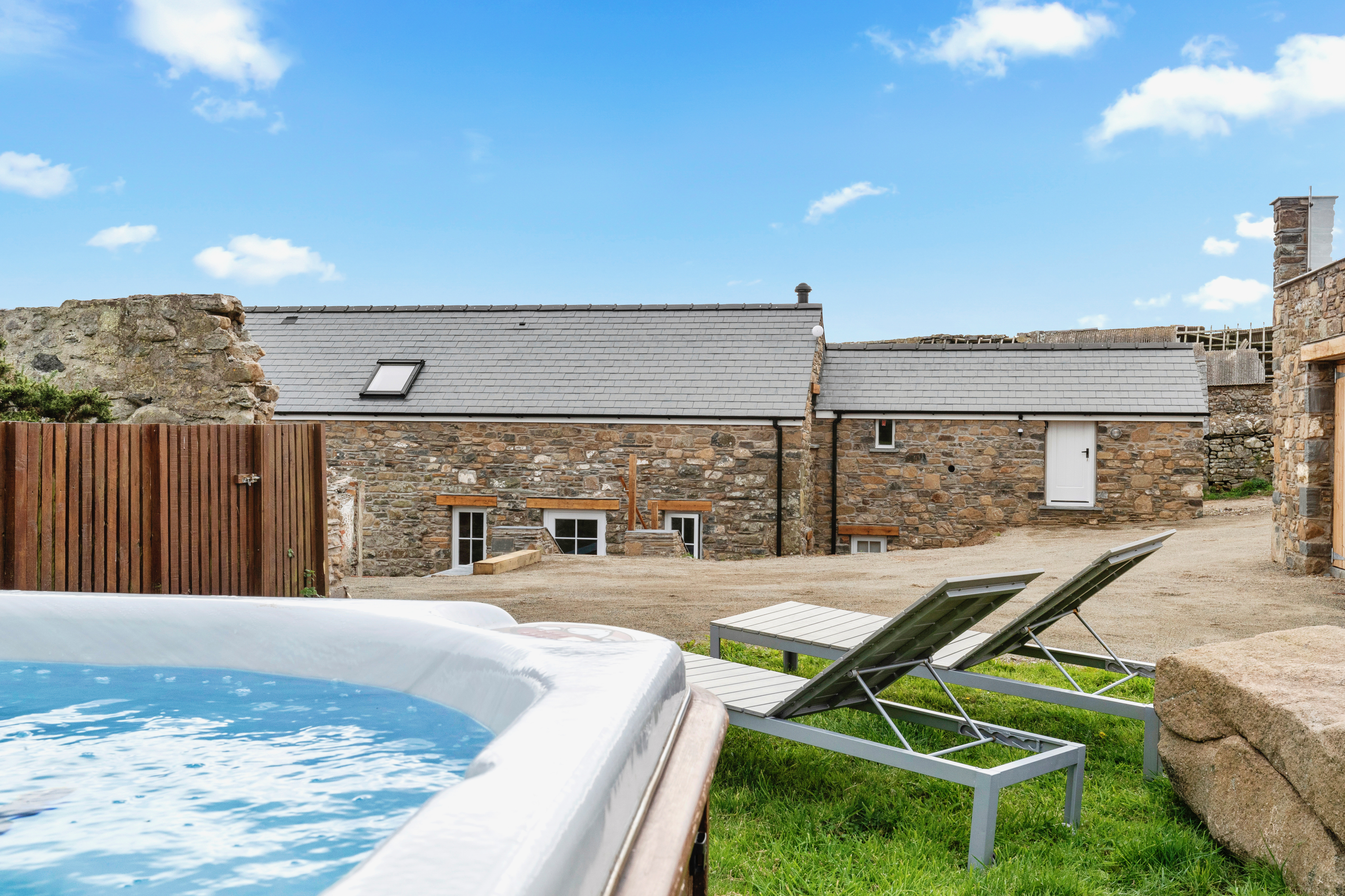 Awel y Mor Exterior - Whitesands Beach Pembrokeshire